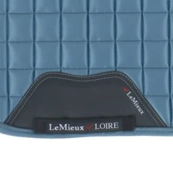LeMieux Schabracke Loire Classic Satin Sq DR Ink Blau L -Waldhausen Verkaufe agradi 446436921 3.120eef