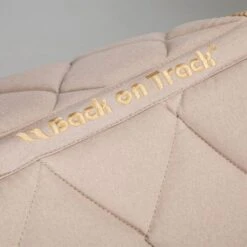 Back On Track Schabracke Haze Springen Hell Beige Warmblut -Waldhausen Verkaufe bot 2352 cream haze sp d web 3 1000x.fe01f2