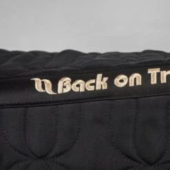 Back On Track Schabracke Deep Nights Springen Schwarz Warmblut -Waldhausen Verkaufe bot 2373 deep nights saddle pad jump 05 web 1000x.c7b95c