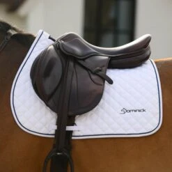 Dominick Schabracke Springen Navy/Weiß Warmblut -Waldhausen Verkaufe dominick dom dominick saddle pad 5.c7bec6 1
