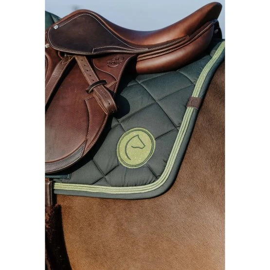 EQUITHÈME Schabracke Badge Springen Dunkelgrün Warmblut 3 EQUITHÈME Schabracke Badge Springen Dunkelgrün Warmblut