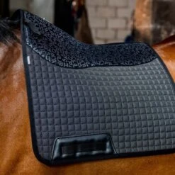 Horseware Schabracke Comfort Tech Dressur Weiß Vollblut/Warmblut -Waldhausen Verkaufe hw dahtld k000 horseware tech comfort dressage pad 1.c22b08