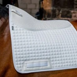 Horseware Schabracke Comfort Tech Dressur Schwarz Vollblut/Warmblut 28 Horseware Schabracke Comfort Tech Dressur Schwarz Vollblut/Warmblut -Waldhausen Verkaufe hw dahtld w000 horseware tech comfort dressage pad 1.1e6a9e 1