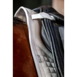 Horseware Schabracke Comfort Tech Dressur Weiß Vollblut/Warmblut -Waldhausen Verkaufe hw dahtld w000 horseware tech comfort dressage pad 21.ebc877
