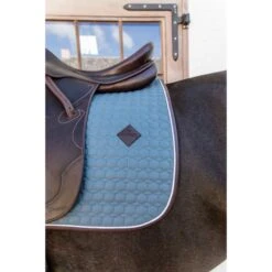 Kentucky Horsewear Kentucky Dressur Satteldecke Classic Leder Dusty Blue Warmblut -Waldhausen Verkaufe kentucky 485a7815.c9f3f3