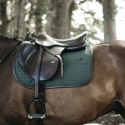 Kentucky Horsewear Kentucky Springsatteldecke Color Edition Leder Mint Warmblut -Waldhausen Verkaufe kentucky spring zadeldekje color ed leather olijf.9ccdf1 3