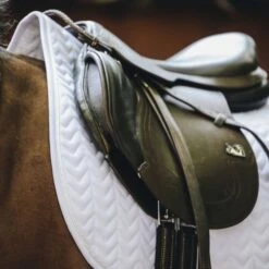 Kentucky Horsewear Kentucky Springsatteldecke Fishbone Navy Warmblut -Waldhausen Verkaufe kentucky spring zadeldekje fishbone white 1.a50d29 2