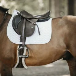 Kentucky Horsewear Kentucky Springsatteldecke Fishbone Navy Warmblut -Waldhausen Verkaufe kentucky spring zadeldekje fishbone white.d942fe 2