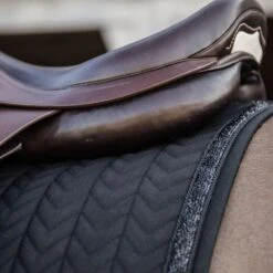 Kentucky Horsewear Kentucky Schabracke Glitter Stone Springen Navy -Waldhausen Verkaufe kentucky zadeldekje glitter stone springen black 1.4b146e 1