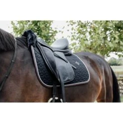 Kentucky Horsewear Kentucky Schabracke Skin Friendly Dressur Weiß -Waldhausen Verkaufe kentuckyhorsewear 42468 01 dr 4.091133