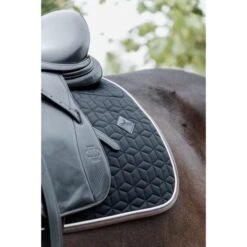 Kentucky Horsewear Kentucky Horse Schabracke Skin Friendly Dressur Schwarz Warmblut -Waldhausen Verkaufe kentuckyhorsewear 42468 01 dr 5.76cb50 1