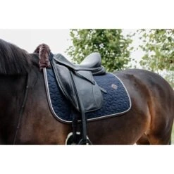 Kentucky Horsewear Kentucky Schabracke Skin Friendly Dressur Weiß -Waldhausen Verkaufe kentuckyhorsewear 42468 03 dr 3.c0e5cd